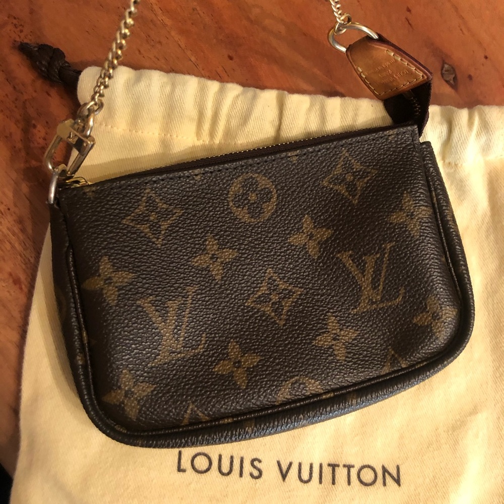 Lv mini pochette